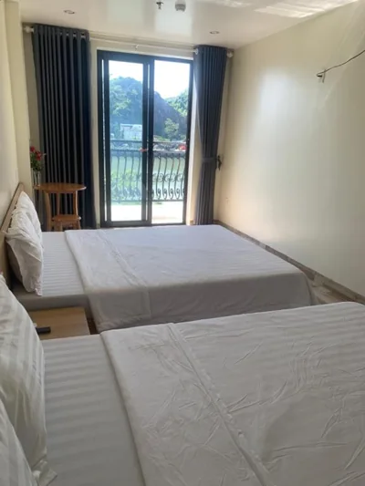 Habitación twin con balcón — Anh Nhu Hotel